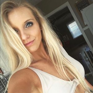 Meet your Posher, Kelsy